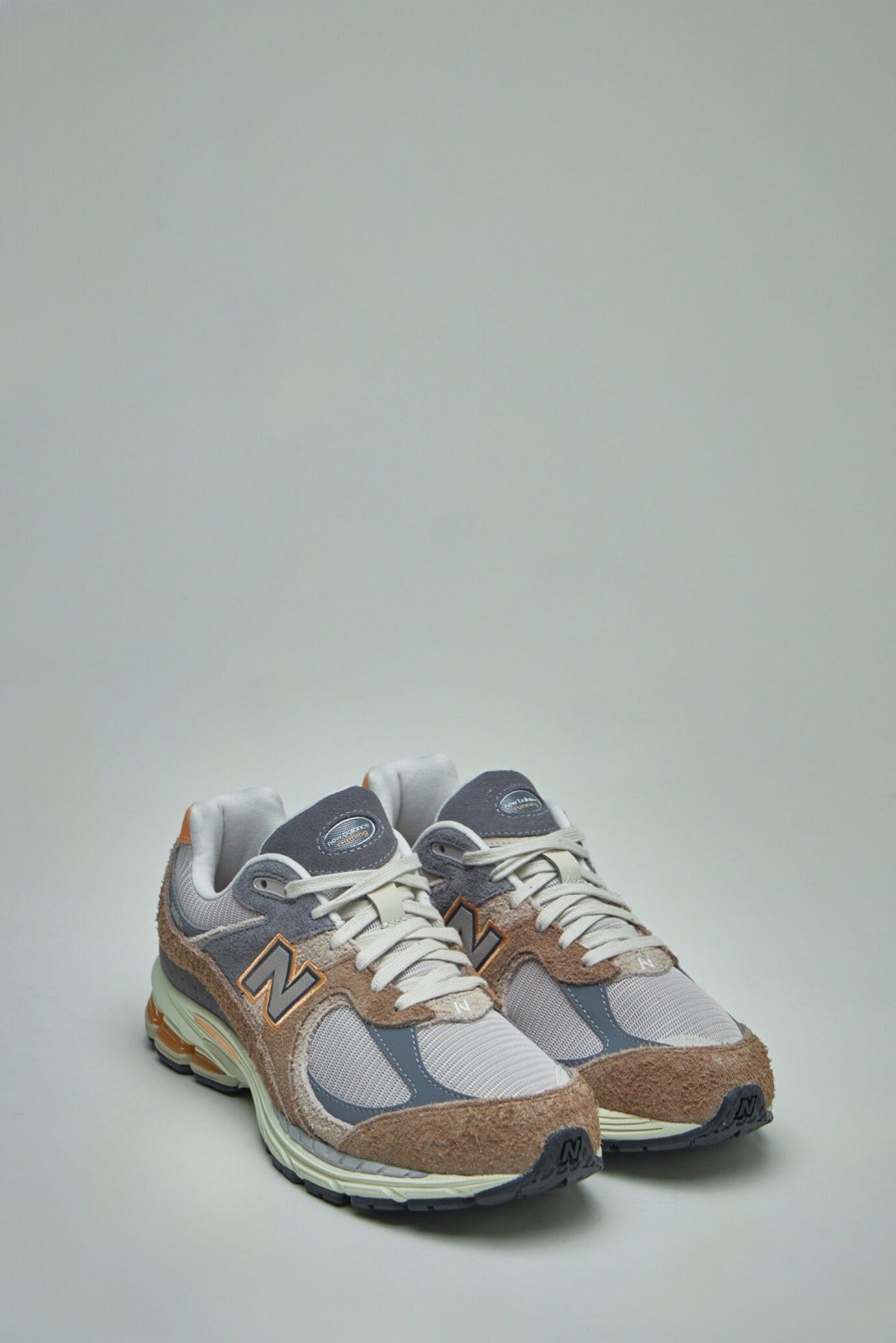 New Balance 2002R Online