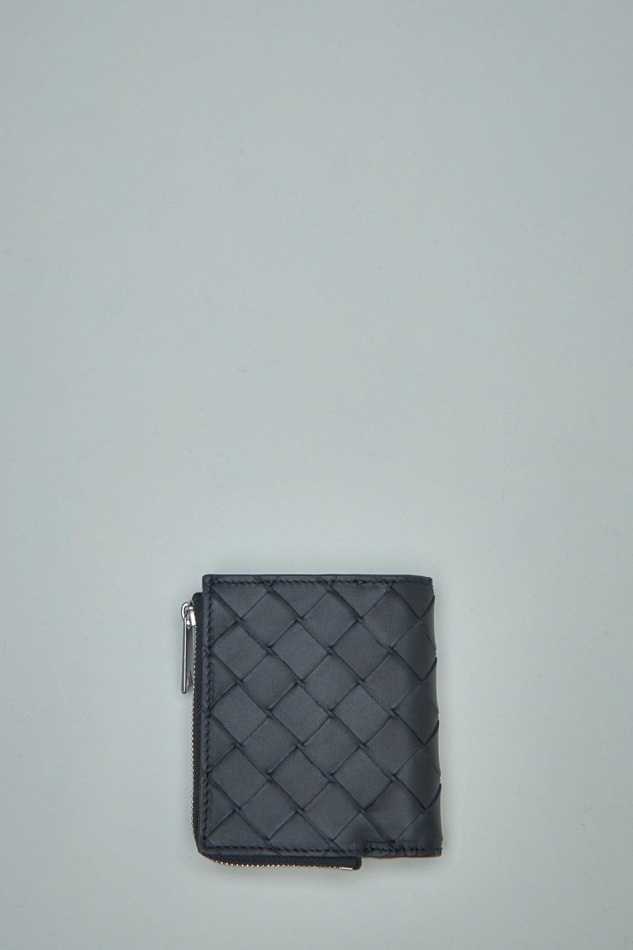 Bottega Veneta Intrecciato Bi-Fold Wallet With Zip Online