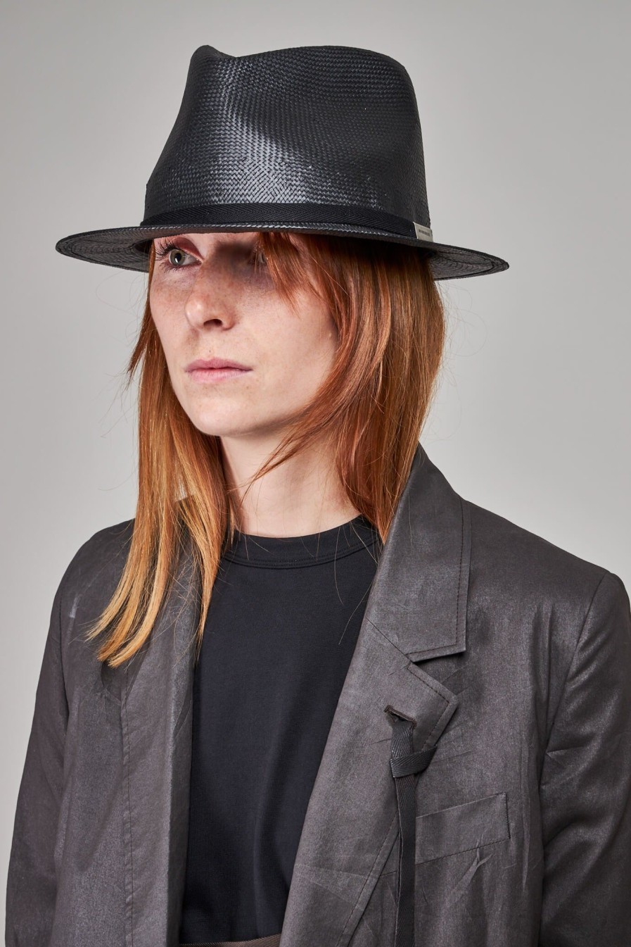 Ann Demeulemeester Suze Hat Papyrus, Black Hot