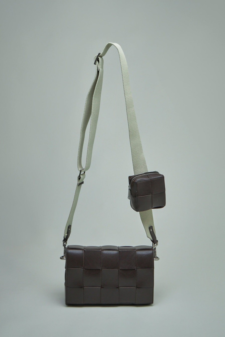 Bottega Veneta Cassette With Versatile Strap Hot