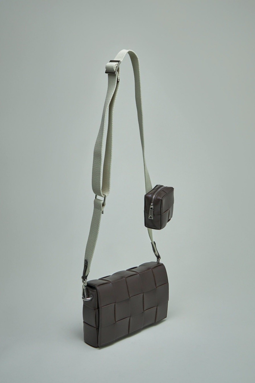 Bottega Veneta Cassette With Versatile Strap Hot