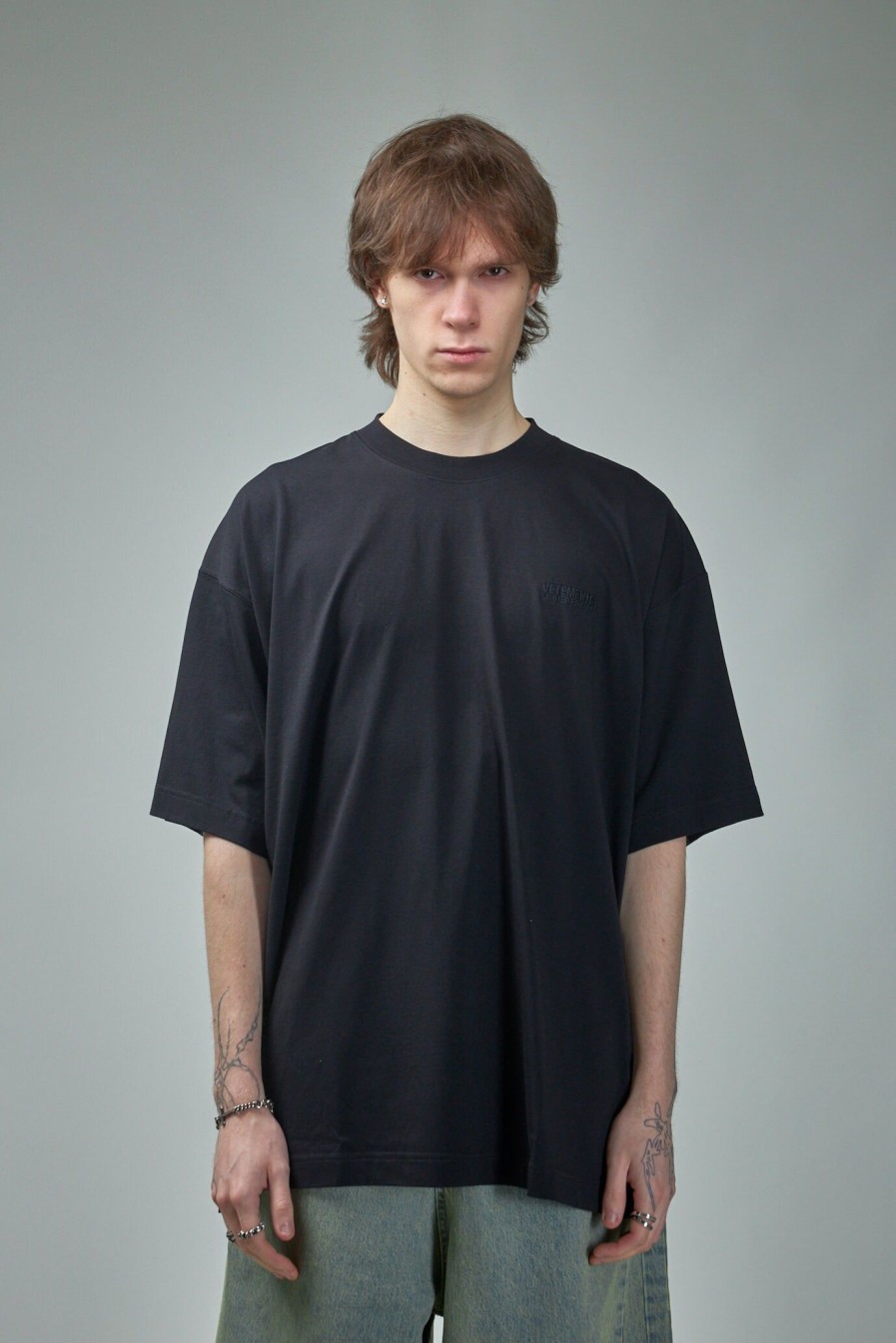 Vetements Embroidered Tonal Logo T-Shirt Best